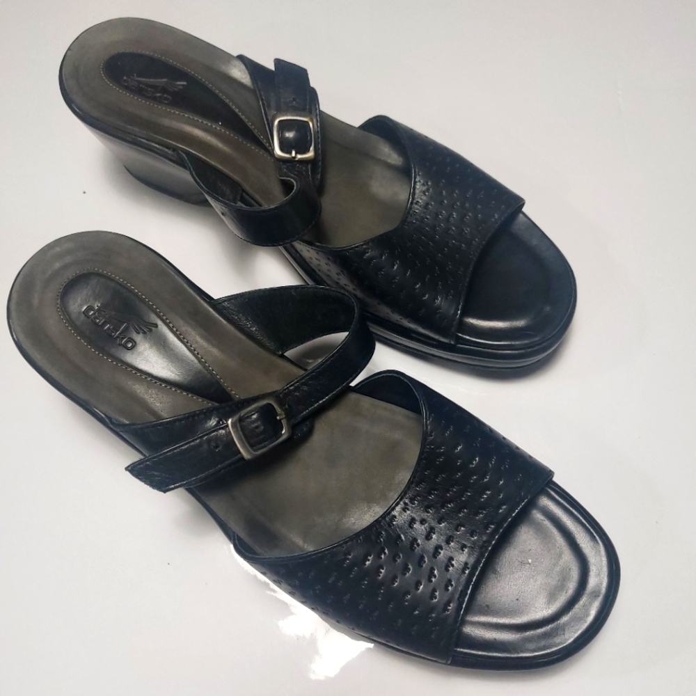 Dansko Women's Black Leather Wedge Slipon Sandals Size 41
